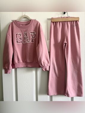 GAP Pink Floral Appliqué Sweatshirt and Joggers